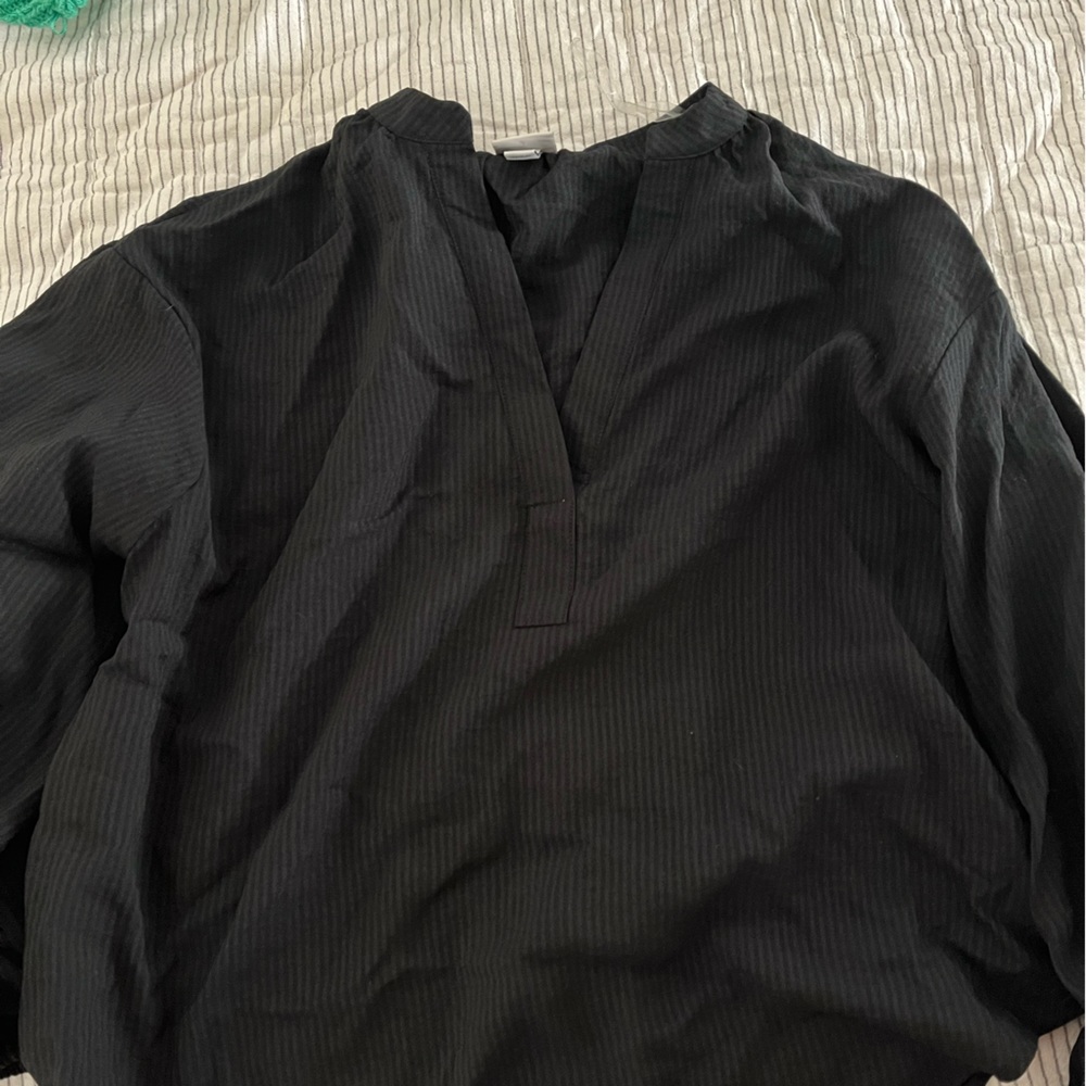 Black puffy sleeve blouse